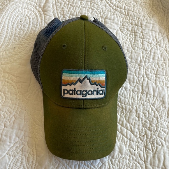 Patagonia Other - Patagonia green gray mesh trucker hat cap
